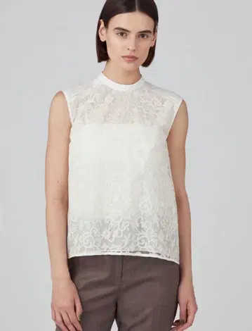 투모로우랜드 튤 플라워 블라우스