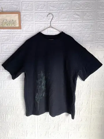 Quatorze 캐틀즈 자수 반팔 맨투맨