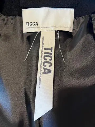 TICCA 틴트 코트 블랙