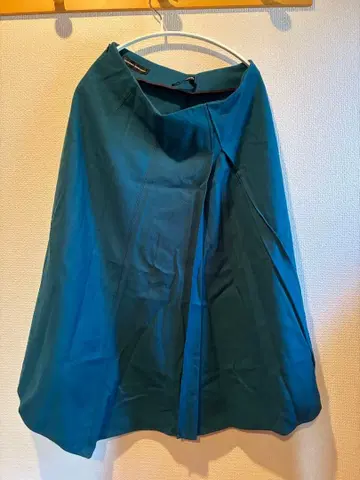 HIROKO KOSHINO 스커트