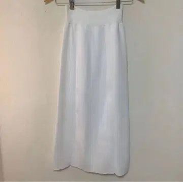 새상품 Sov. 소브 니트 롱 스커트 화이트 사이즈 36