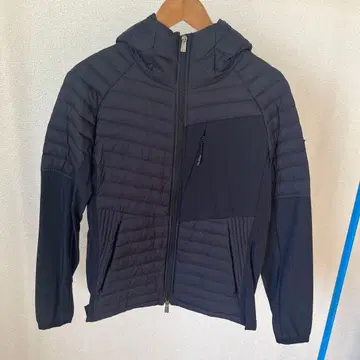 [ 사용감 적음 ] 타트라스 하이브리드 다운 자켓 블랙 03L 절개