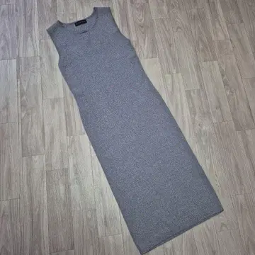ENVYM 앙비 슬리브리스 니트 원피스 그레이