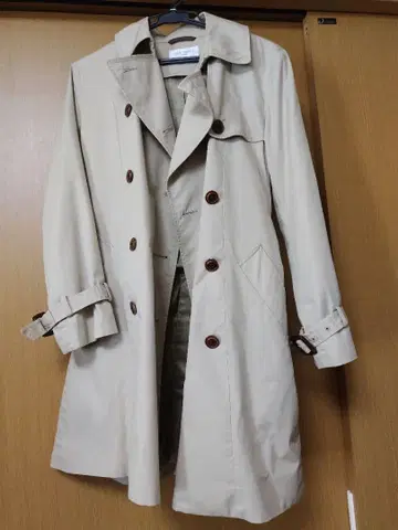 베이지 트렌치코트 S 사이즈