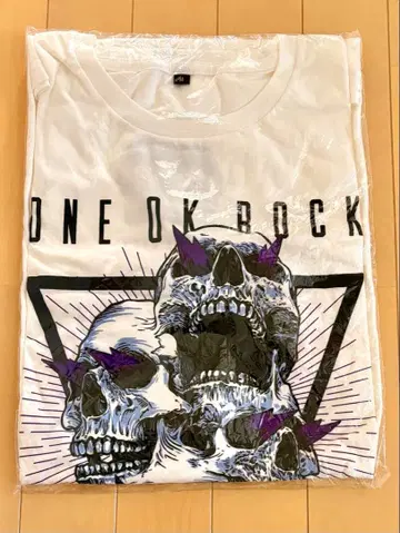 [ 미개봉 새상품 ] ONE OK ROCK 2018 스컬 빅 T셔츠