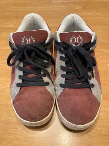 Hurley 버건디/그레이 스니커즈