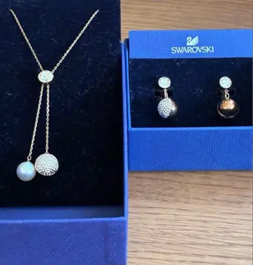 새상품급 SWAROVSKI 목걸이 귀찌 세트