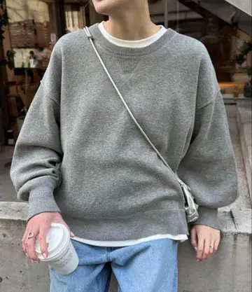 새상품 차오패닉 티피 맨투맨 라이크 볼륨 슬리브 니트