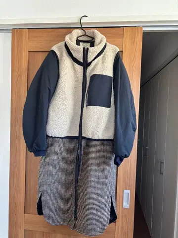 아이보리/네이비 플리스 롱 코트