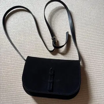 블랙 스웨이드 숄더백