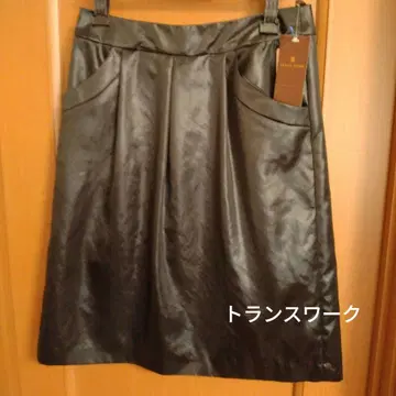 [삼양상회] 새상품 트랜스워크 이소재 블랙 미디 스커트 40