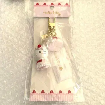 키티 딸기 휘핑 케이크 키링