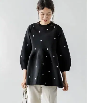 페플럼 니트 풀오버 하트 무늬