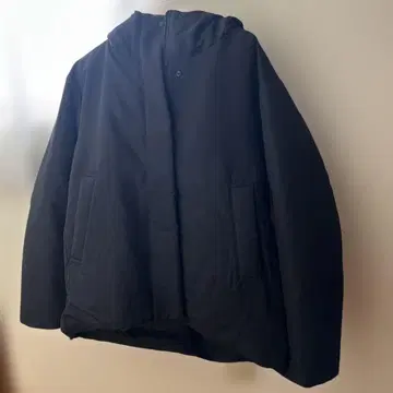 이번 시즌 2025 모델 무인양품 발수 다운 자켓 블랙 M