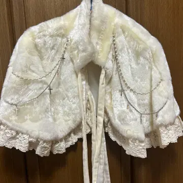 앨리스 앤드 파이리츠 케이프 퍼