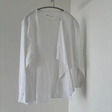 Hope라고 이름 붙인 새하얀 블라우스