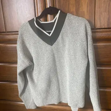 스웨터? 2점입니다.