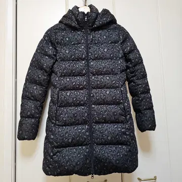 완판템 유니클로 UNIQLO 레오파드 무늬 코트 스트레치 다운 M 다운