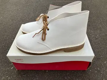 새상품 초레어 클락스 트 부츠 화이트 스웨이드 UK7 26cm
