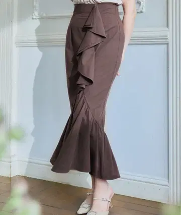 Her lip to Mermaid Linen Ruffled Skirt