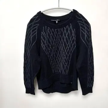 띠어리 숏 기장 니트 S 사이즈