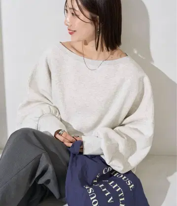 프릭스스토어 오프숄더 맨투맨