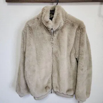 [ 레어 사이즈 ] ZARA 인조 모피 베이지 봄버 자켓 보아