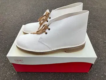 새상품 클락스 트 부츠 화이트 스웨이드 UK6.5 25.5cm