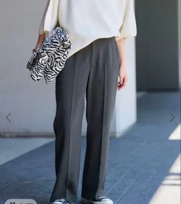 ( 미사용 새상품 ) 프레임워크 세미 플레어 팬츠