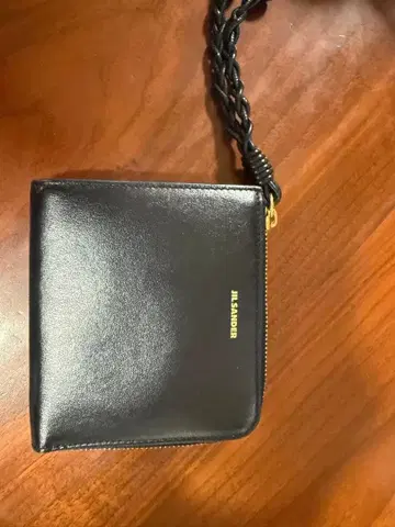 질샌더 블랙 가죽 접이식 지갑