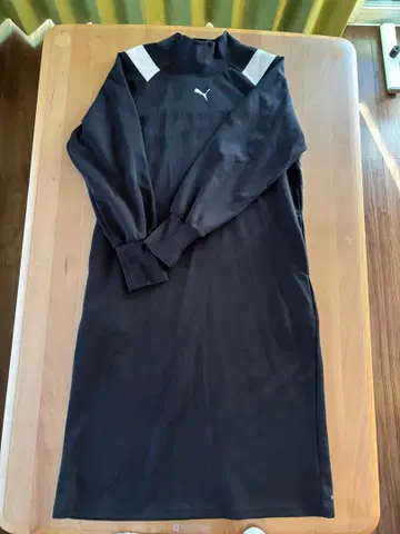 PUMA 블랙 긴팔 하이넥 맨투맨 트레이닝복 원피스 한 번 착용만