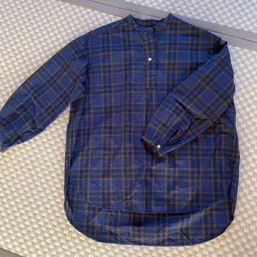 MidiUmi 네이비 계열 체크 셔츠