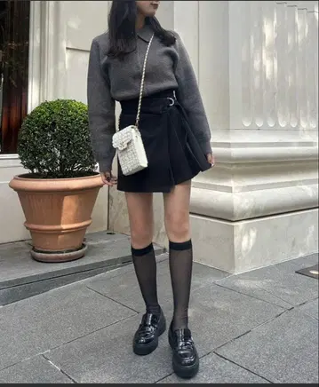 그레이 카라 부착 버튼 가디건