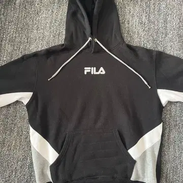 FILA 후드 부착 후드티 블랙/그레이