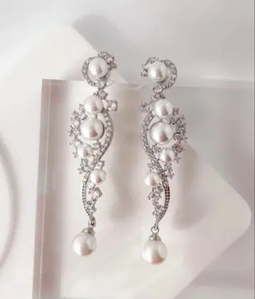 브라이덜 액세서리 펄과 크리스탈 귀찌 2세트입니다