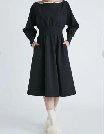 셀포드 스캘럽 니트 원피스 38 블랙