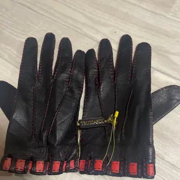 TRUSSARDI 블랙 가죽 장갑 빨간색 스티치