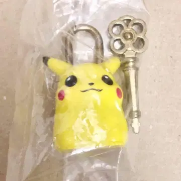 택배 발송 피카츄 포켓몬 락 자물쇠 가챠 당시 물품