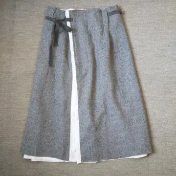 헤링본 무늬 그레이 울 스커트 (캐틀세존)