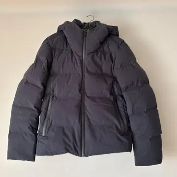 유니클로 UNIQLO 심리스 다운 파카 자켓 블랙 S 사이즈