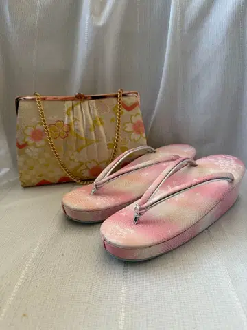 핑크색 물결 무늬 일본 의류용 조리 백 포함