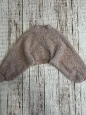 BLUE EAST 블루이스트 니트 숏 기장 상의 상의