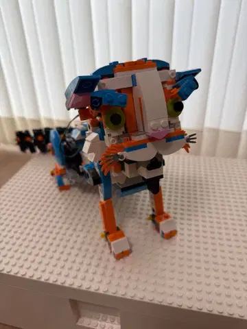 LEGO BOOST 크리에이티브 박스 17101