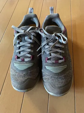 keen 23.5 트레킹 슈즈 그레이 브라운