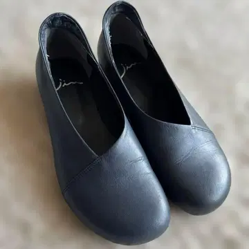 새상품급 센소유니코 지우 가죽 펌프스 플랫 블루 그레이