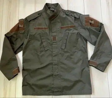 올리브 그린 밀리터리 자켓