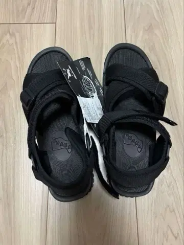 [ 미사용 새상품 ] SHAKA 블랙 스포츠 샌들 블랙 25cm