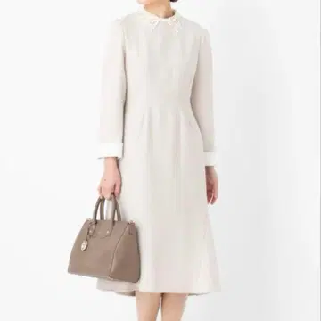 CELFORD 자수 칼라 타이트 원피스 베이지 사이즈 34
