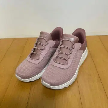 스케쳐스 슬립인 스니커즈 새상품급 중고 22.5cm