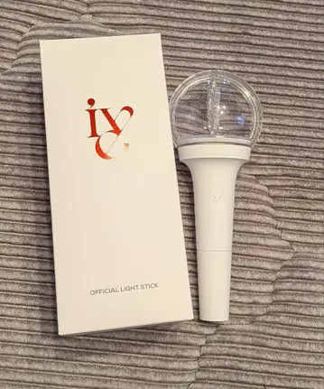 IVE 공식 응원봉 화이트